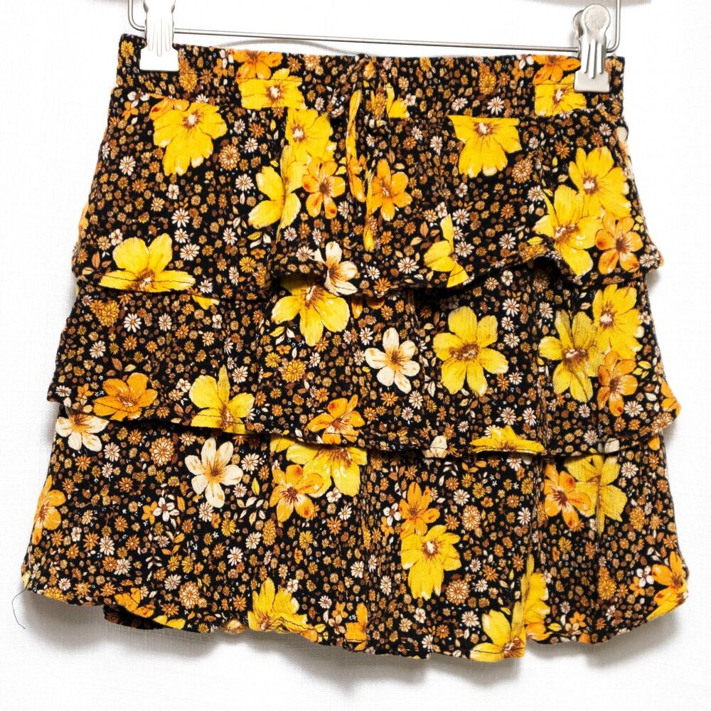 Womens Floral Tiered Skirt Black with Yellow Flowers Size XS Pull-on Wasit